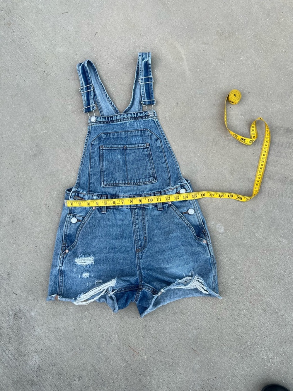 Wild Fable Y2K Light Blue Wash Distressed Denim Cutoff Overalls - Picture 9 of 10